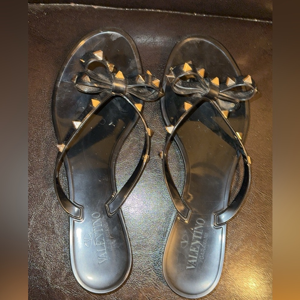 Valentino Rubber Rockstud Thong Sandal